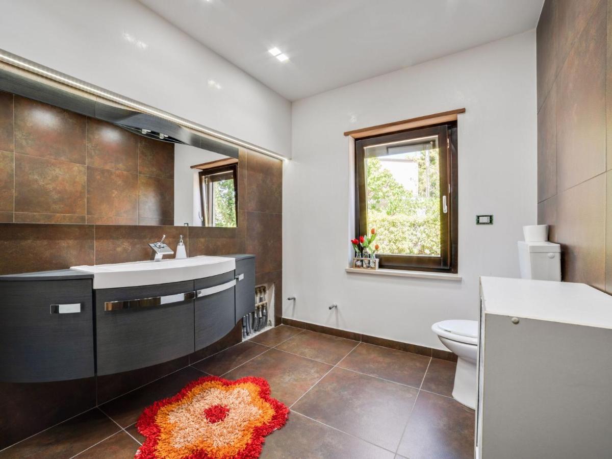 Belvilla By Oyo Modern Villa In Nissoria With Pool Dış mekan fotoğraf